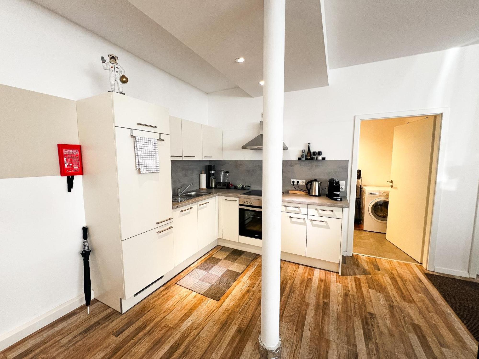 Qonroom - As Individual As - Kaiserstrasse Apartment *
